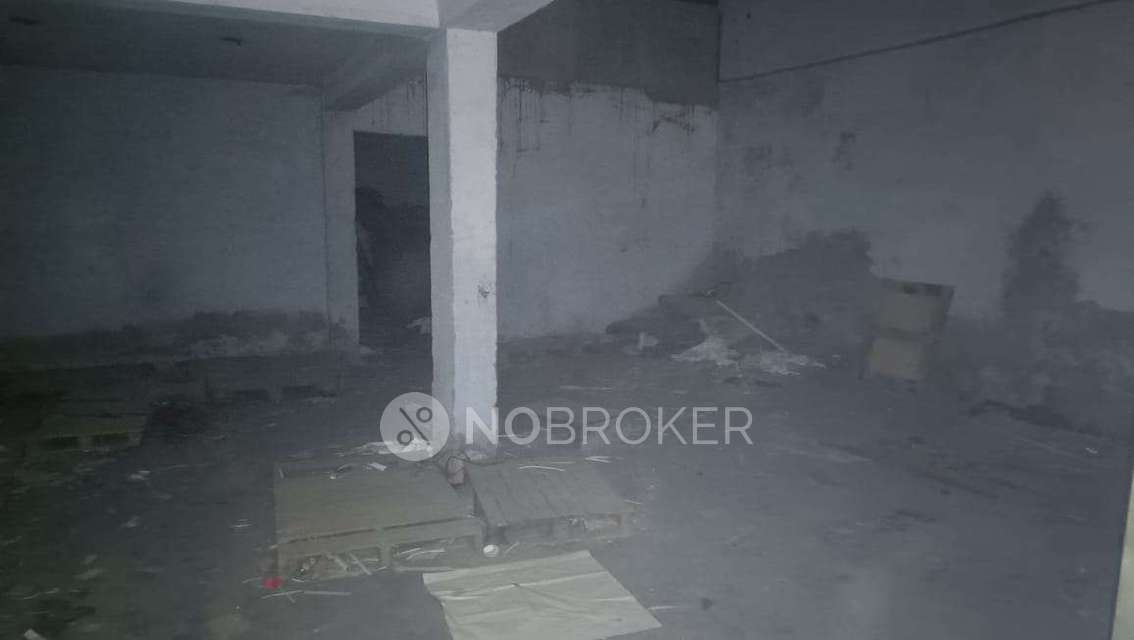 Industrial Building in  Karawal Nagar, Ghaziabad for Rent 