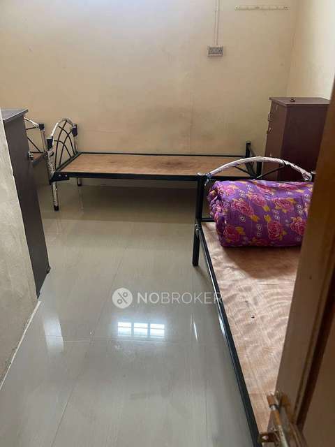 PG for Girls in Thousand Lights