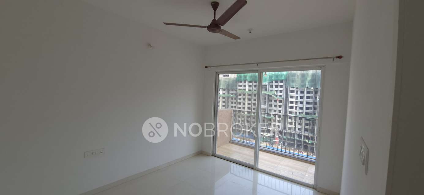 2 BHK Flat In Godrej Boulevard For Sale  In Godrej Boulevard
