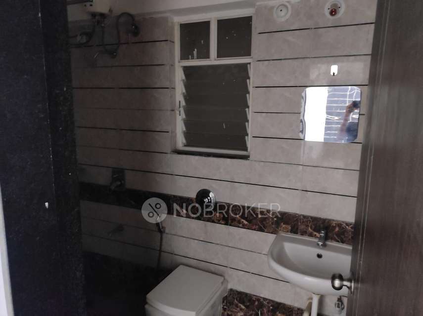 2 BHK Flat In Plantium Park for Rent  In Maan Road