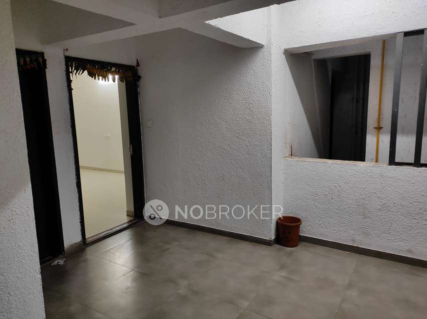 2 BHK Flat In Plantium Park for Rent  In Maan Road