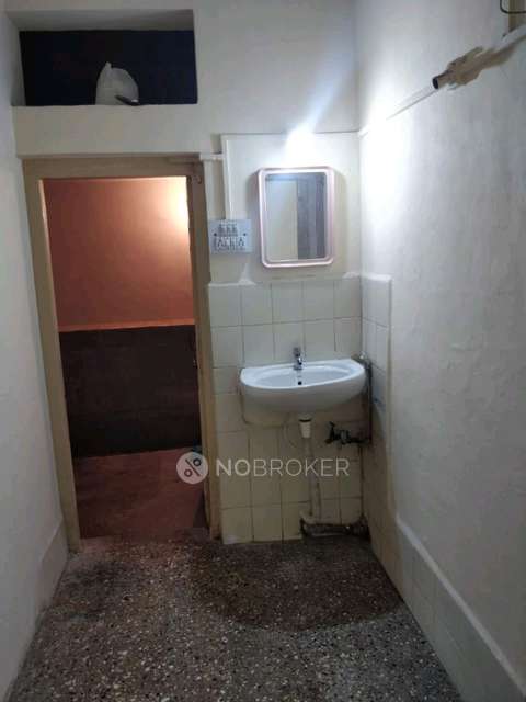 1 BHK Flat In Kaushik Co Op Society for Rent In Koushik Housing Society, 1293a, Rajivmama Kondhalkar Path, Perugate, Sadashiv Peth, Pune, Maharashtra 411030, India