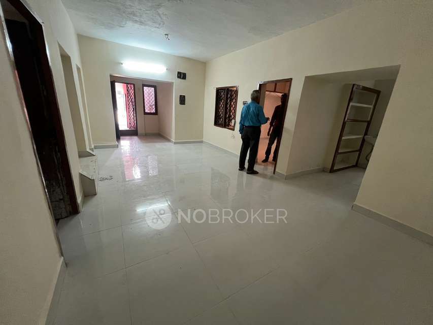 2 BHK Flat In Balaji Apartment for Lease  In Kodambakkam