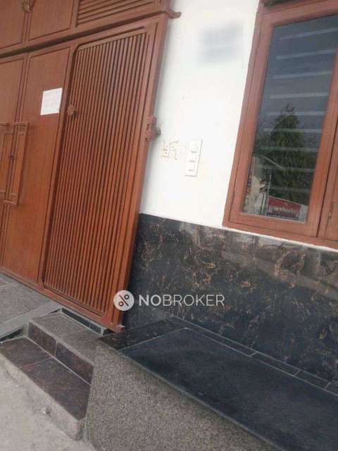 2 BHK Flat In Standlone Building for Rent In Shanti Kunj