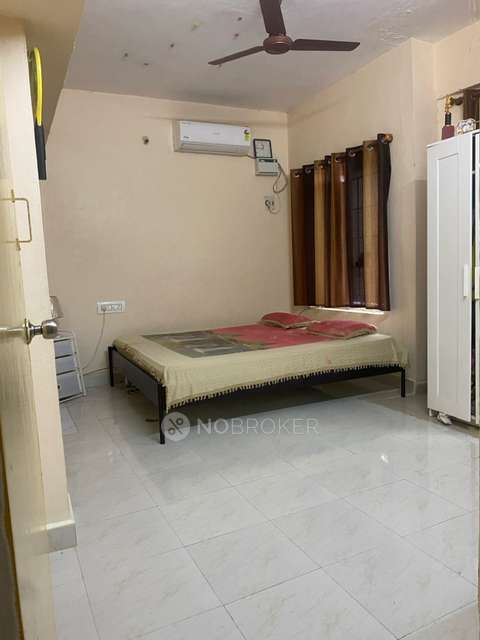 2 BHK Flat In Glitters Apartment For Sale  In Madambakkam