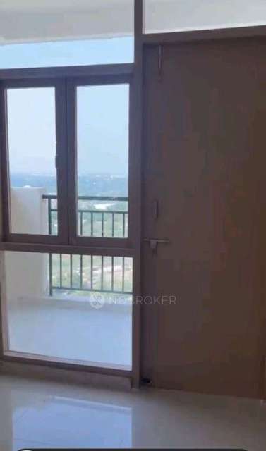 2 BHK Flat In Pareena Om Apartment for Rent  In Sector 112