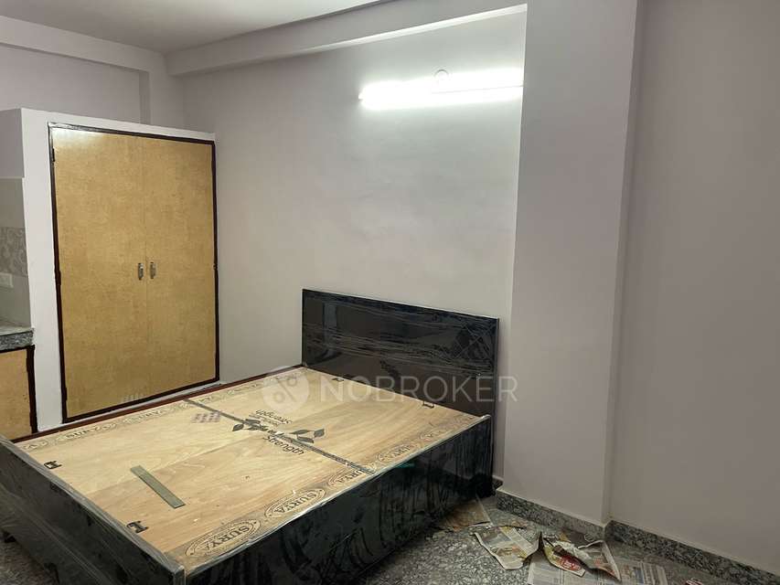 1 RK House for Rent  In East Of Kailash