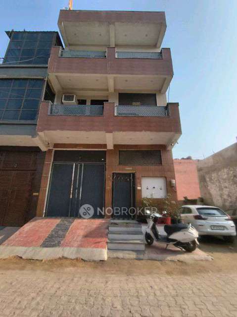 2 BHK House for Rent  In Mfx6+38x, Friends Coloney, Raispur, Ghaziabad, Uttar Pradesh 201017, India