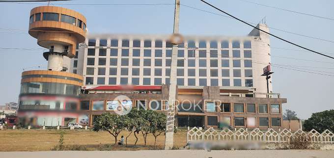 Shop in Mukherjee Nagar , Delhi for sale 