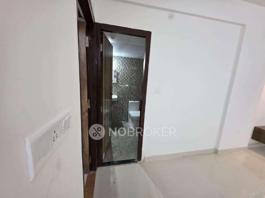 2 BHK Flat In King George Avenue For Sale  In Sarjapura