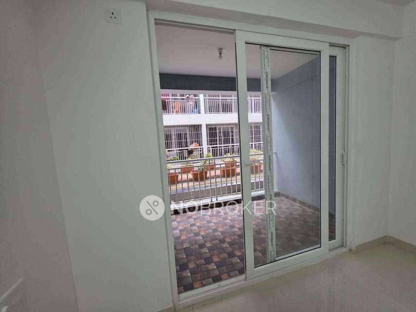2 BHK Flat In King George Avenue For Sale  In Sarjapura