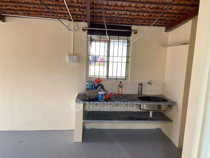 1 RK Flat In Standalone Building  for Rent  In J. P. Nagar