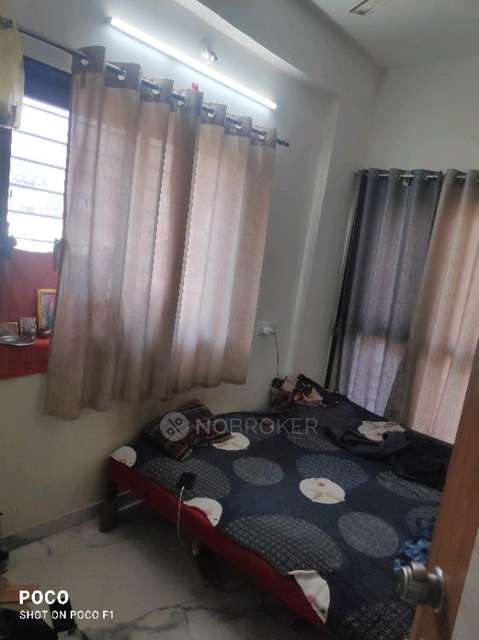 Single Room for Male In 1 BHK  In Menkunde House  In Kothrud