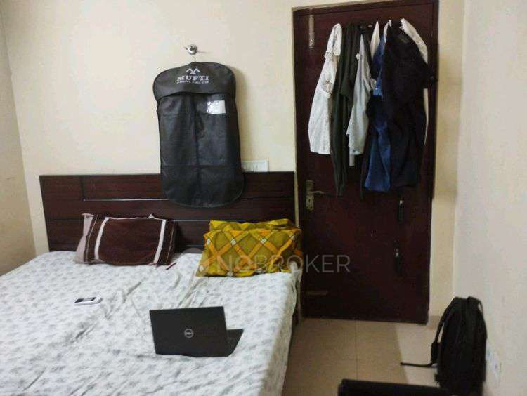Single Room for Male In 2 BHK  In Today Ridge Residency In Sector 135