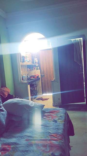 Single Room for Female In 1 RK  In Kahnq In Roza Jalalpur