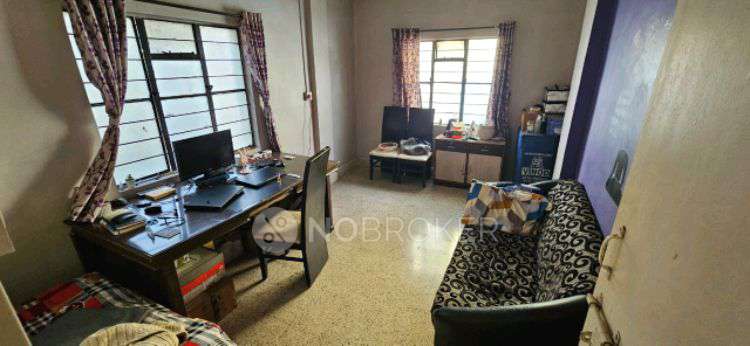 2 BHK Flat In Suvarna Heights Dhankawadi for Rent  In Taljai Bus Stop Road