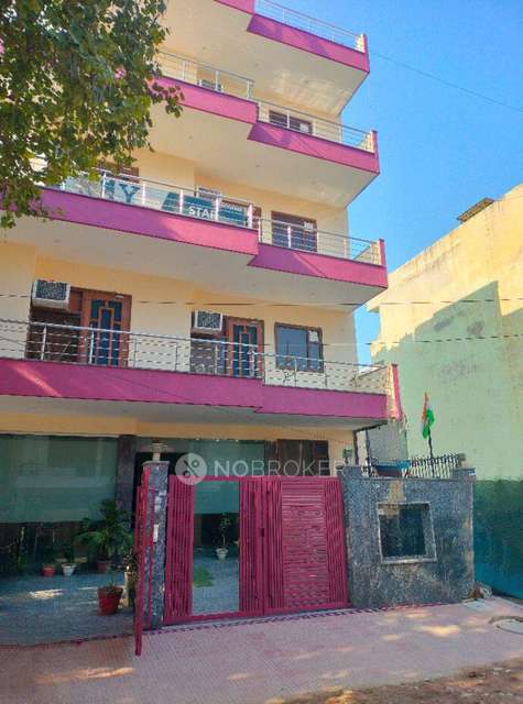 PG for Boys in Sector 38