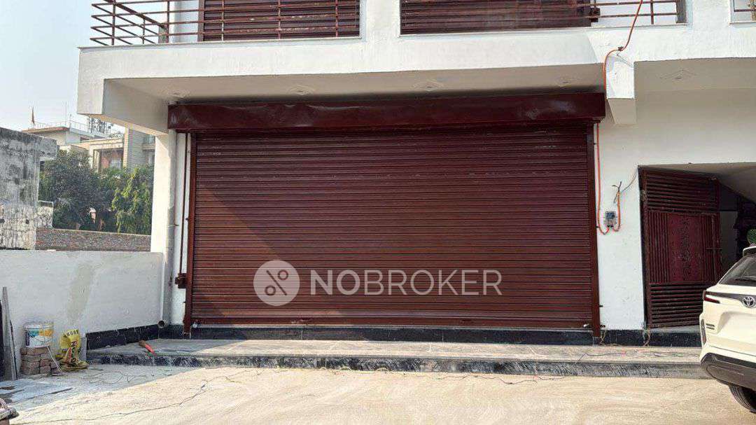 Showroom in Chhawla, Delhi for Rent 
