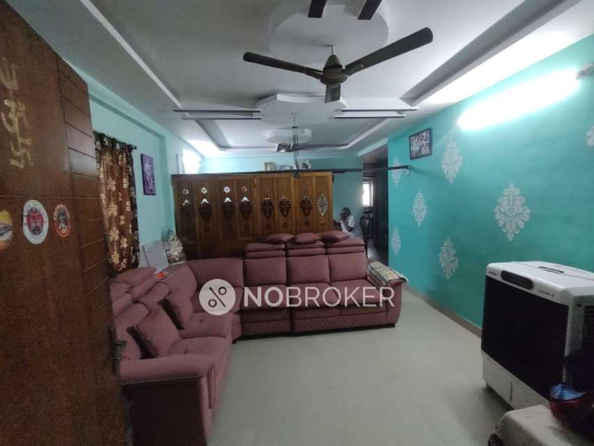 2 BHK Flat In Standalone Building  For Sale  In Gandhi Nagar 