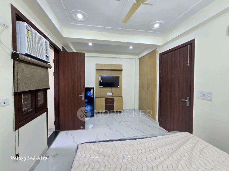 1 RK Flat In Sector 42 Gurugaon for Rent  In 135, Sector 42