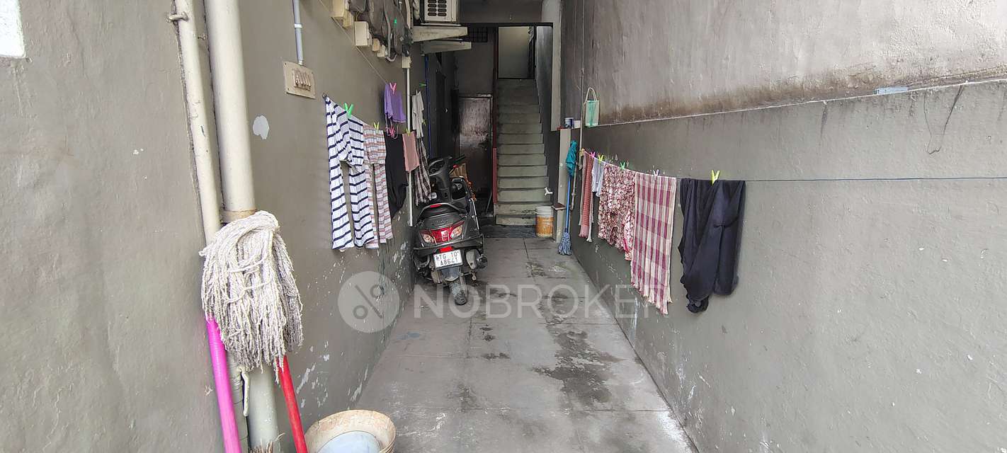 2 BHK Flat For Sale  In    2 Bhk Flat For Sale In Old Bowenpally