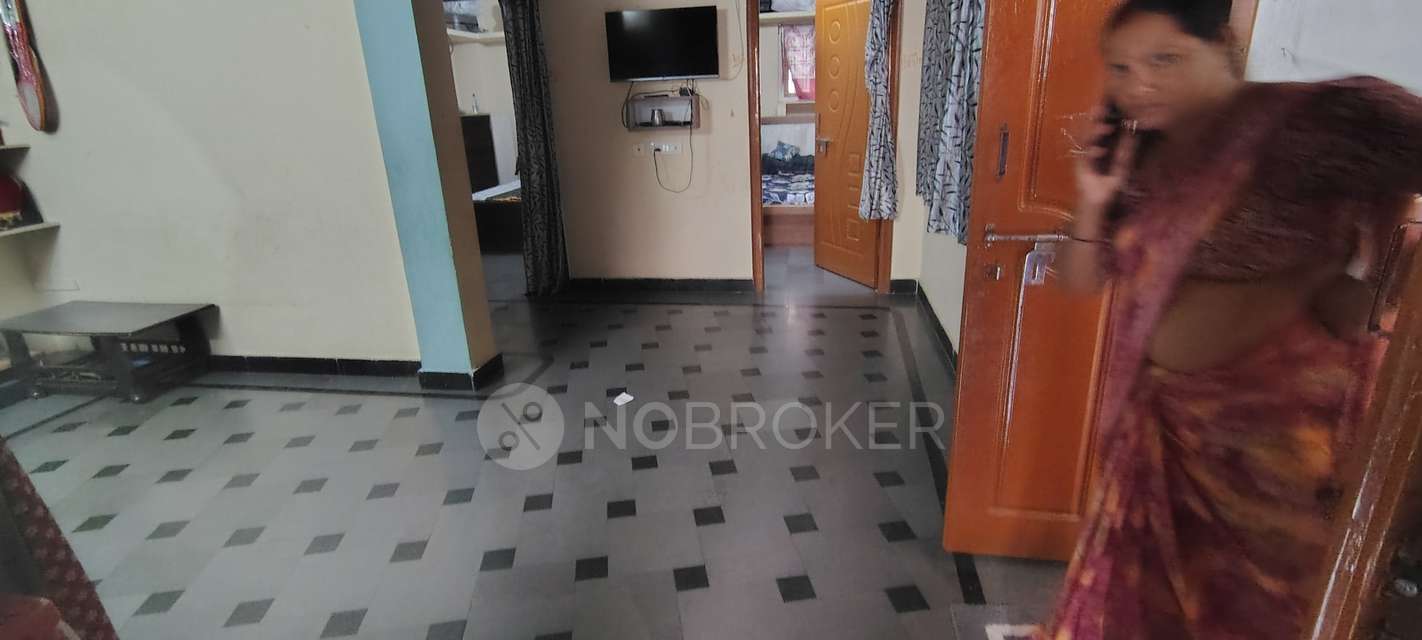 2 BHK Flat For Sale  In    2 Bhk Flat For Sale In Old Bowenpally