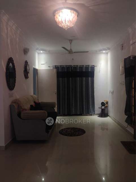 2 BHK Flat In No. 139, F2, Aarjay Athreyas And Sreyas, Mgr Street, Saligramam, Chennai - 93 for Rent  In Shamz French Academy