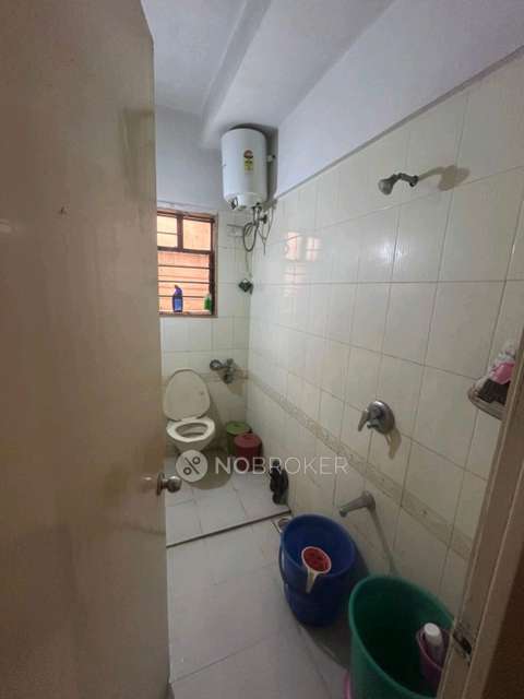 Shared Room for Female In 2 BHK  In Magarpatta City Cosmos In Hadapsar
