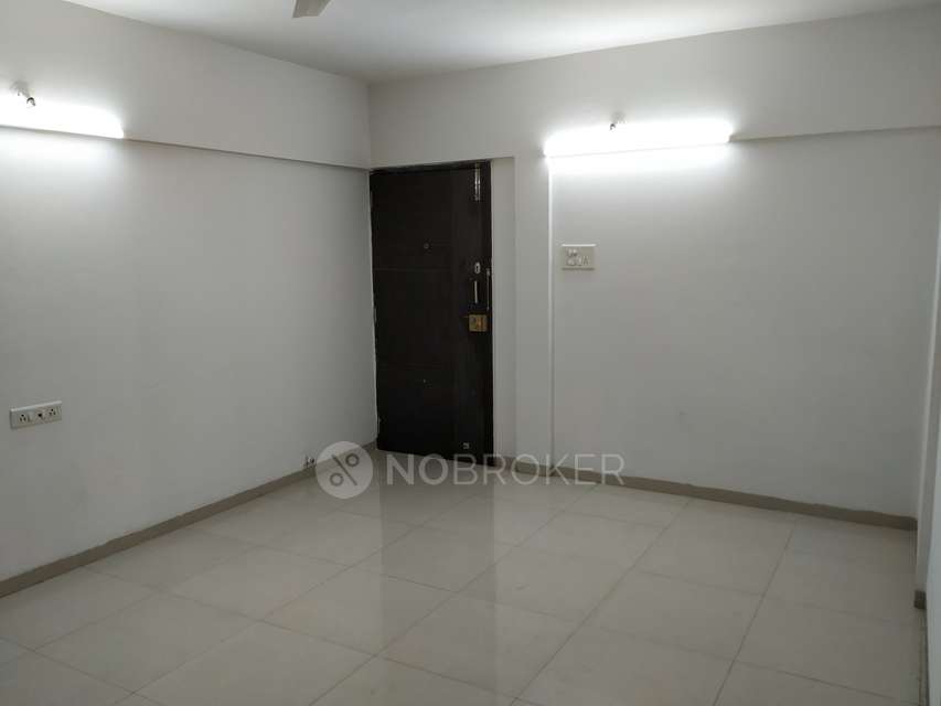 Single Room for Male In 2 BHK  In La Gloriosa, Wadgaon Sheri In Wadgaon Sheri