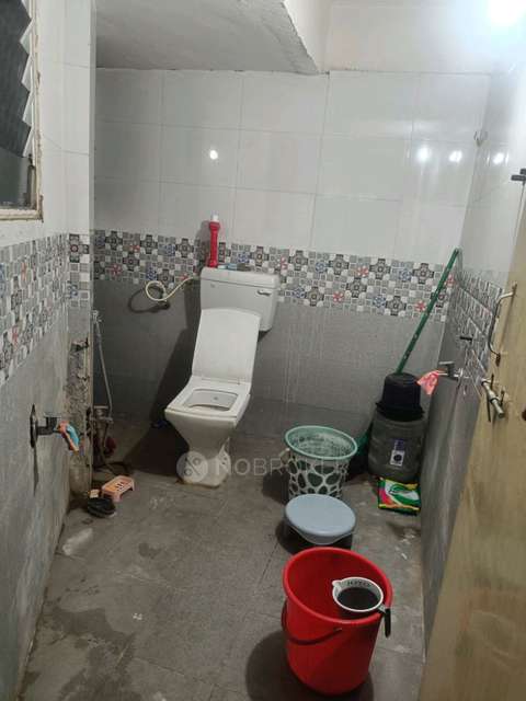 Shared Room for Male In 1 BHK  In Borse Building  In Karve Statue