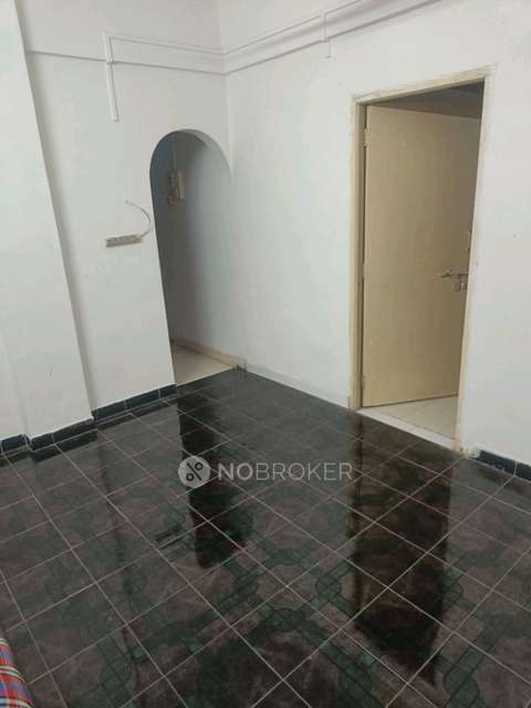 Shared Room for Male In 1 BHK  In Borse Building  In Karve Statue