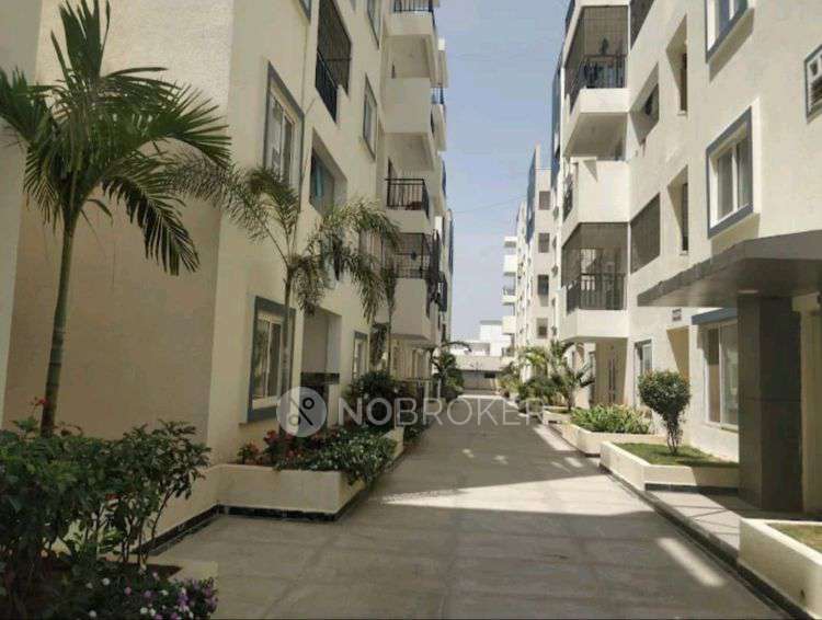 Single Room for Male In 3 BHK  In Sls Summerfields In 72, 11th Main Road, Hosur Rd, Behind More Megastore, Aecs Layout - A Block, Singasandra, Bengaluru, Karnataka 560068, India