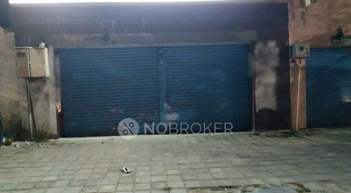 Shop in Basaveshwara Nagar, Bangalore for sale 