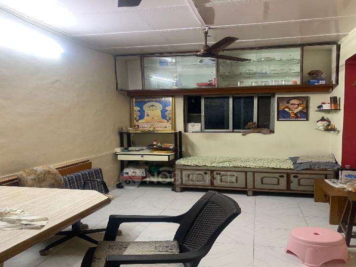 1 BHK Flat In Standalone For Sale  In Khar West