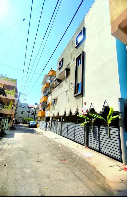 Single Room for Male In 2 BHK  In Gowri Nilaya In Doddanekkundi