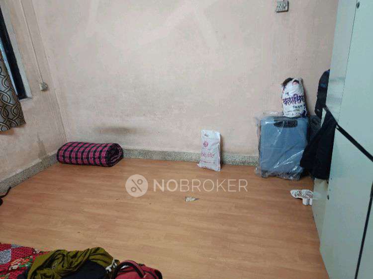 Shared Room for Female In 2 BHK  In Kunnal Complex  In Kunal Complex