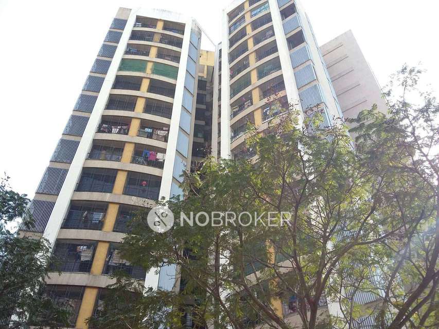 3 BHK Flat In Riddhi Tower for Rent  In Malad East