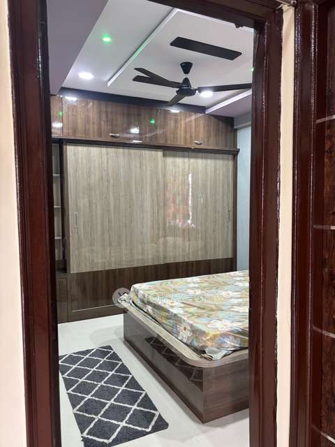 3 BHK Flat In Radha Apartment  for Rent  In Reliance Smart Point