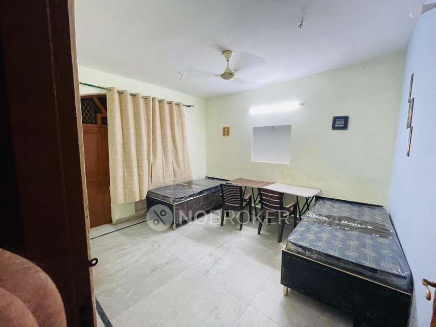 PG for Girls in C Block, 1, Alpha 1 Block B Rd