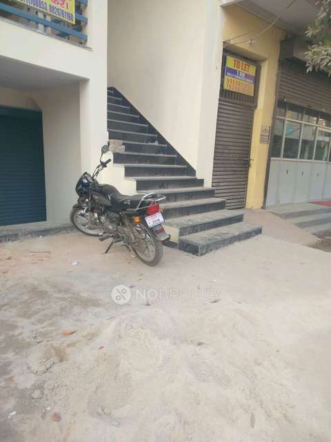 1 RK House for Rent  In Sector 67