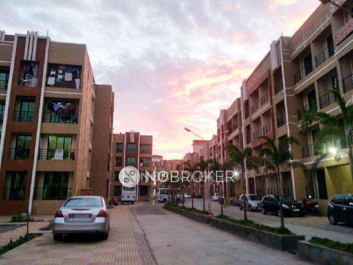 2 BHK Flat In Green Acres Co Op Housing Society For Sale  In Wakadi