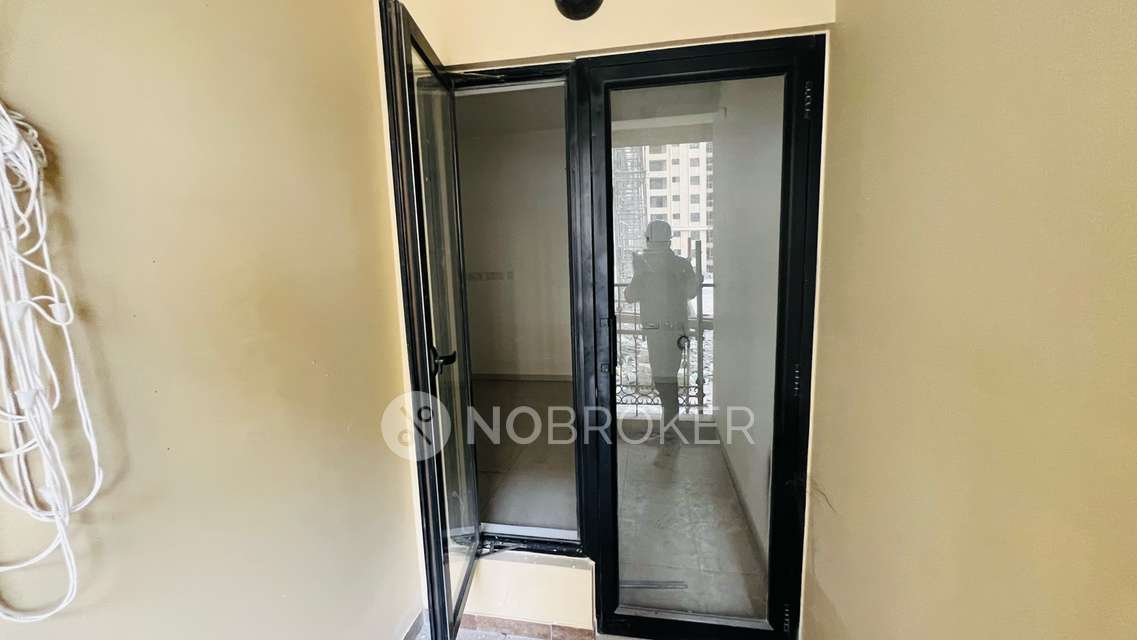 1 BHK Flat In Casagrand First City For Sale  In Sholinganallur