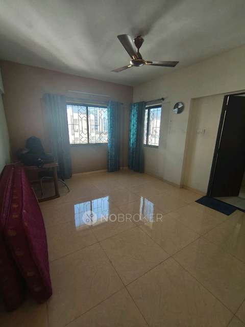 Single Room for Male In 3 BHK  In Gera Emerald City South Kharadi In Gera Emerald City South