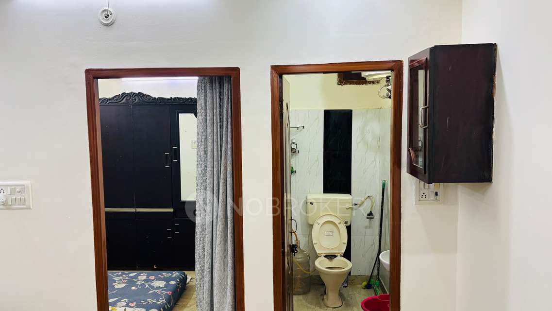 1 BHK Flat In Katyal House For Sale  In Shahdara