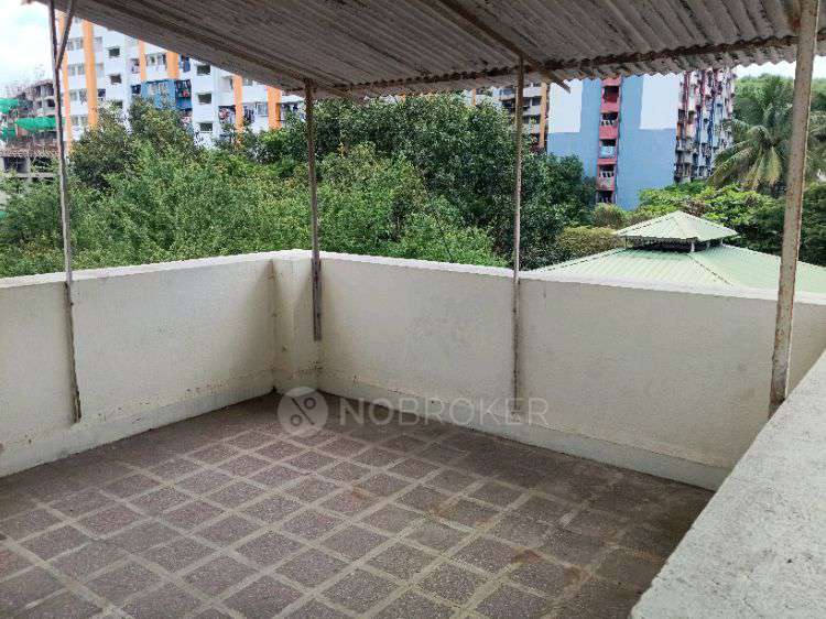 2 BHK Flat In Radiant Classic for Rent  In  Hadapsar
