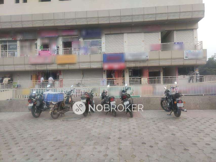 Shop in Omicron I, Greater_noida for sale 