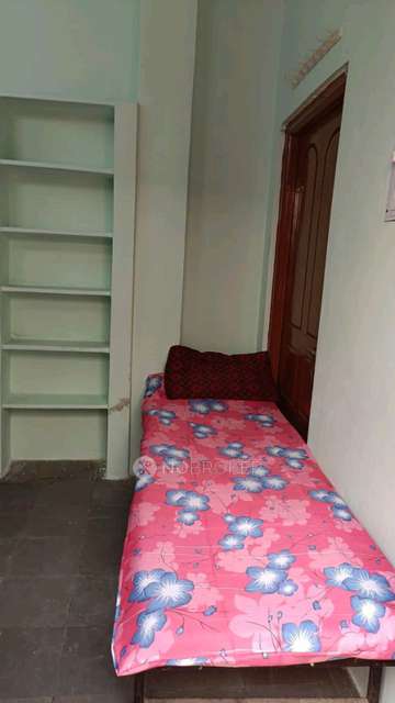 PG for Boys in Langar Houz