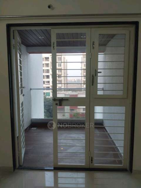2 BHK Flat In Basil Mondale for Rent  In Mundhwa
