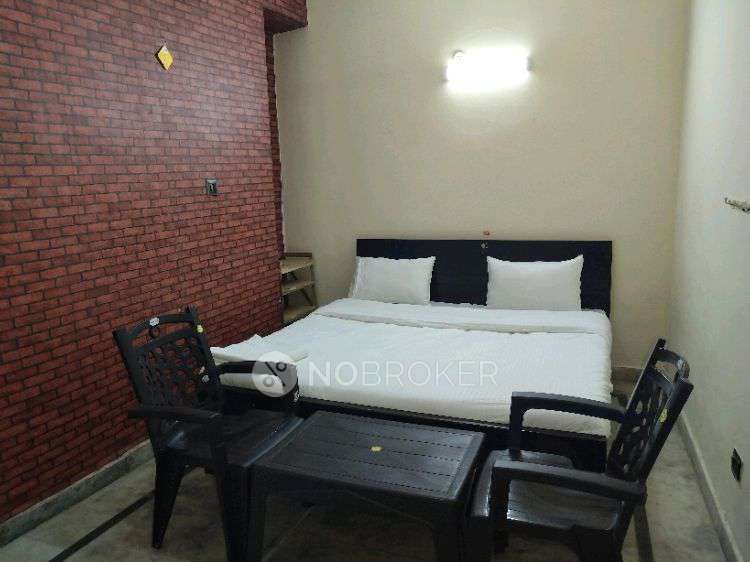 PG for Anyone in Noida Road