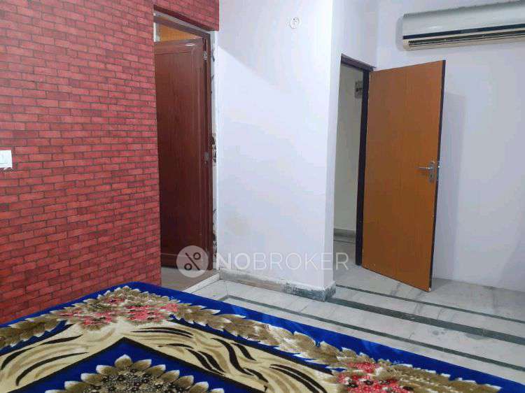 PG for Anyone in Noida Road